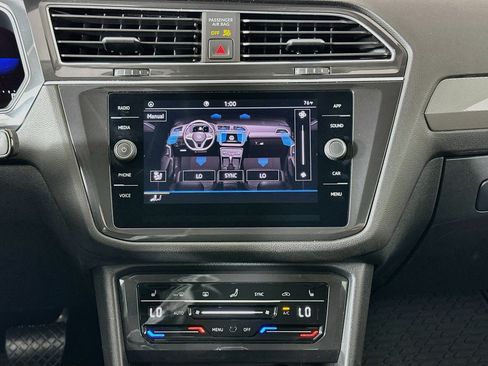 Used 2022 Volkswagen Tiguan SE FWD image 23