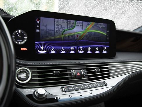 Used 2022 Lexus LS 500 w/ Interior Upgrade Package image 24