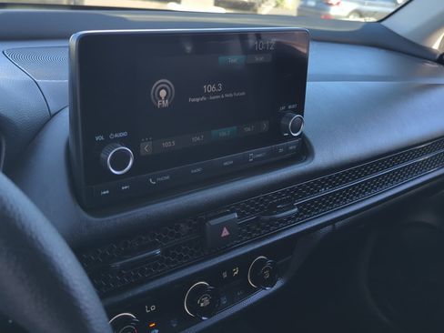 Used 2025 Honda HR-V LX image 26