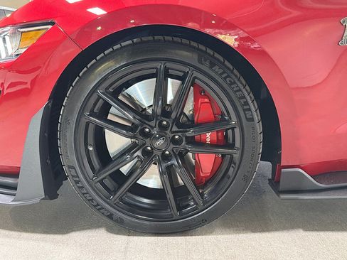 Used 2020 Ford Mustang Shelby GT500 w/ Technology Package RWD image 38