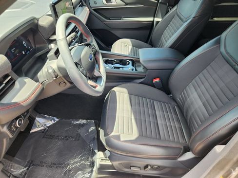 Used 2025 Ford Explorer ST-Line w/ Premium Package AWD/4WD image 9
