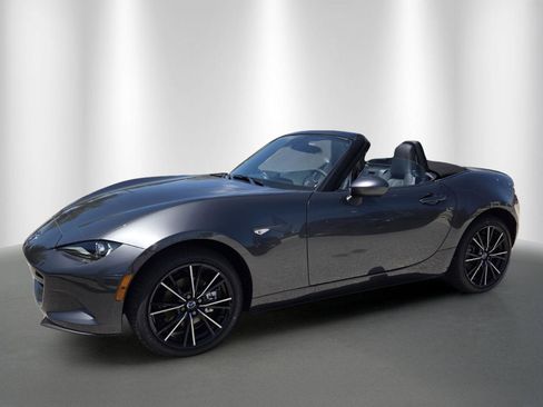 New 2026 MAZDA MX-5 Miata Grand Touring RWD image 2