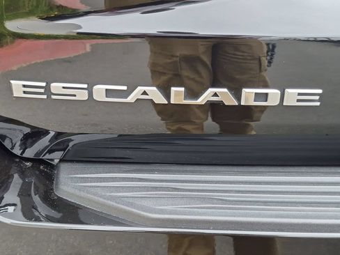Certified 2023 Cadillac Escalade ESV Sport AWD/4WD image 25