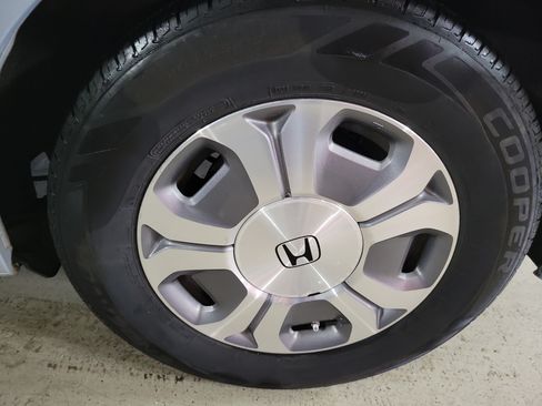 Used 2012 Honda Civic Hybrid Sedan image 8
