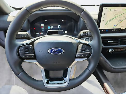 New 2026 Ford Explorer Platinum AWD/4WD image 16