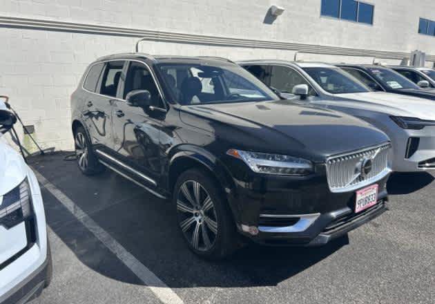 Used 2025 Volvo XC90 T8 Plus w/ Protection Package Premier AWD/4WD image 9