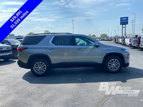 Used 2023 Chevrolet Traverse LT FWD image 8
