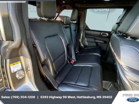 New 2025 Ford Bronco Badlands image 10