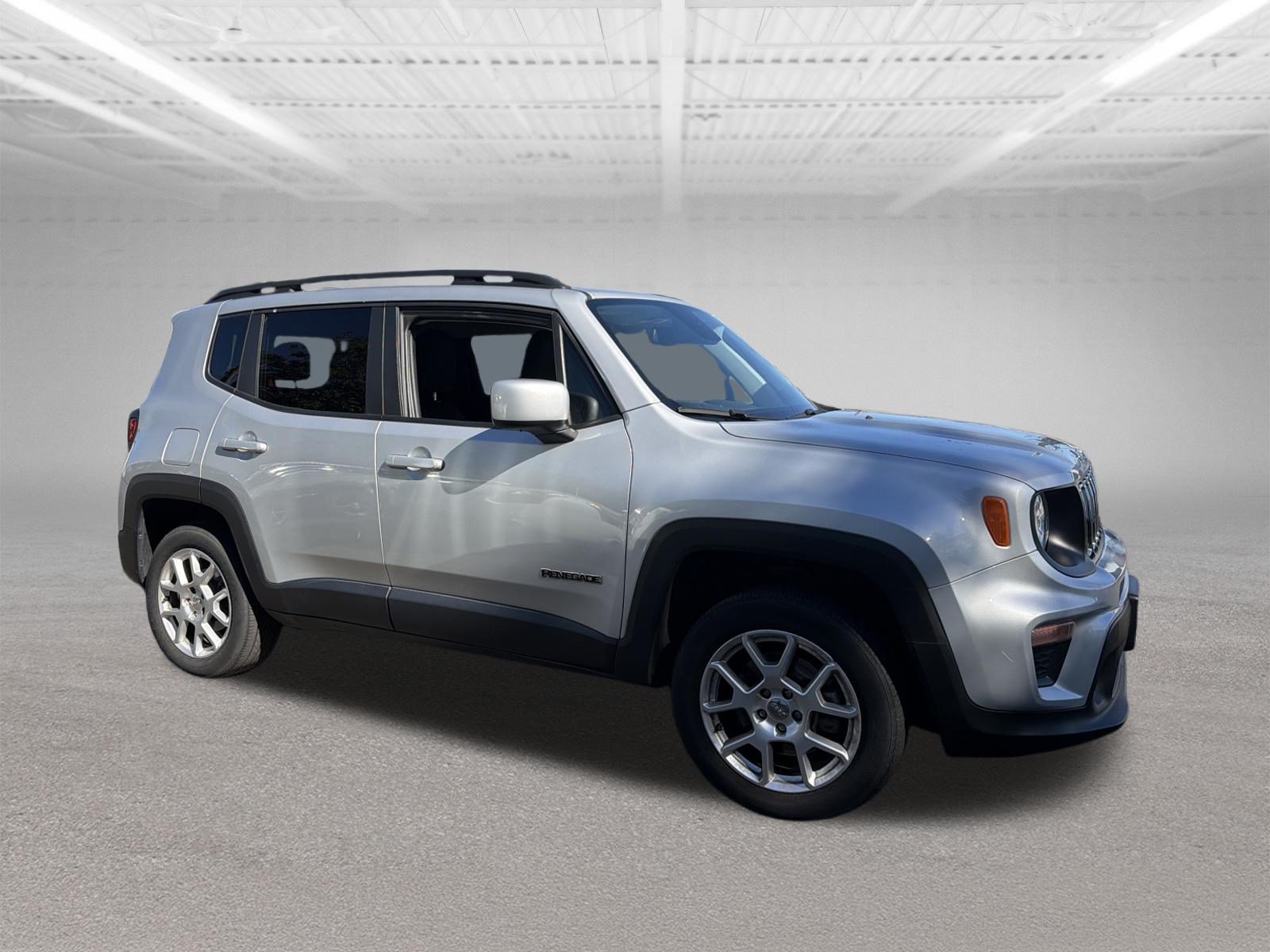 Used 2020 Jeep Renegade Latitude w/ Popular Equipment Group AWD/4WD image 5