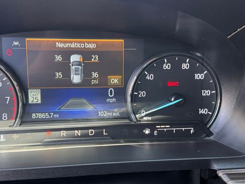 Used 2023 Ford Explorer Limited AWD/4WD image 11