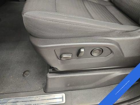Used 2024 Chevrolet Silverado 1500 LT AWD/4WD image 34