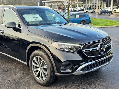 New 2026 Mercedes-Benz GLC 300 4MATIC image 2