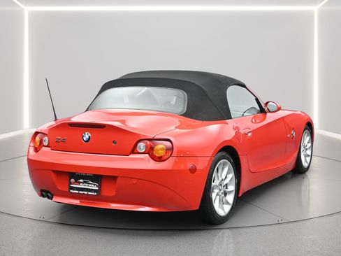 Used 2004 BMW Z4 2.5i RWD image 12