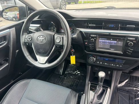 Used 2015 Toyota Corolla S image 19