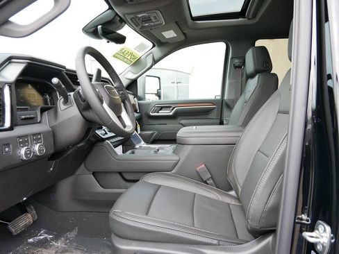 New 2026 GMC Sierra 3500 Denali w/ Denali Reserve Package AWD/4WD image 8