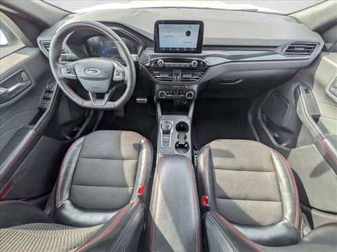 Used 2023 Ford Escape ST-Line image 18