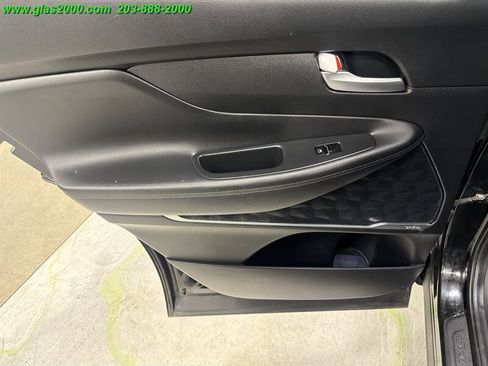 Used 2020 Hyundai Santa Fe SEL w/ Convenience + Premium Package AWD/4WD image 28