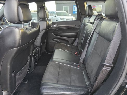 Used 2019 Jeep Grand Cherokee Altitude image 13