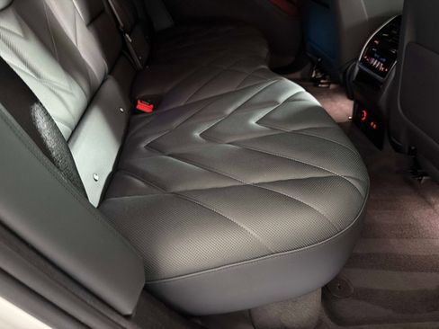 Used 2025 BMW XM AWD image 27