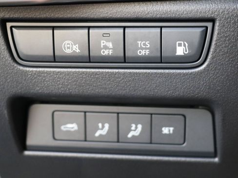 Certified 2025 MAZDA CX-70 Plug-In Hybrid w/ Premium Plus AWD/4WD image 16