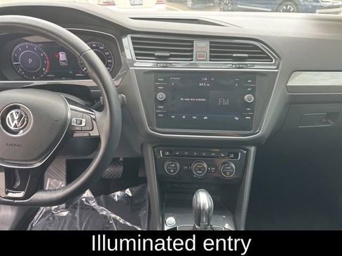 Used 2019 Volkswagen Tiguan SEL AWD/4WD image 24