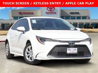 Used 2022 Toyota Corolla LE image 1