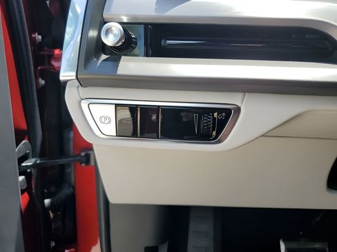 New 2026 Cadillac Vistiq Luxury image 33