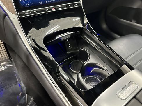 Certified 2025 Mercedes-Benz GLC 300 4MATIC image 31