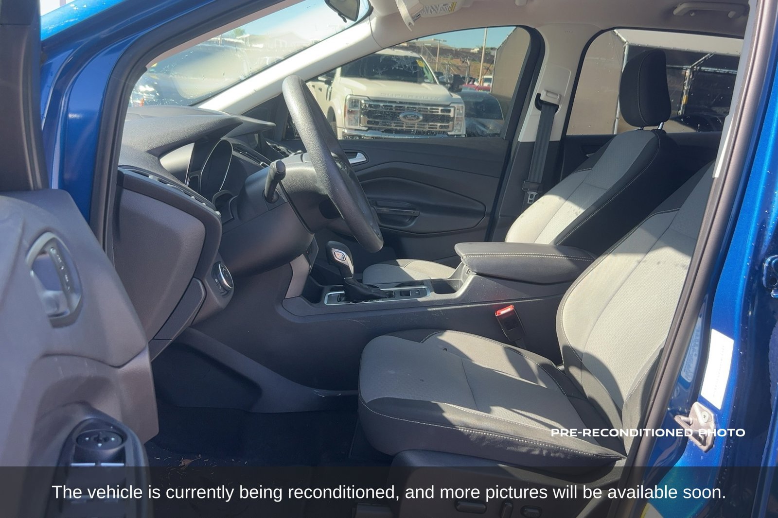 Used 2019 Ford Escape SE FWD image 11