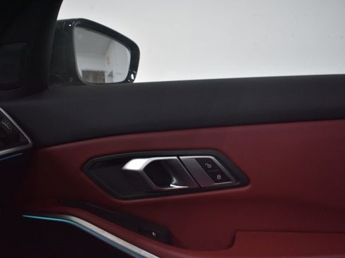 Used 2023 BMW 330i Sedan w/ M Sport Package image 19