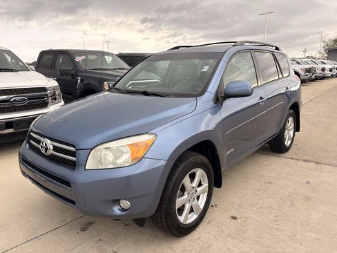 Used 2008 Toyota RAV4 Limited AWD/4WD image 4