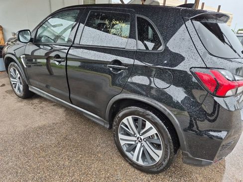 Used 2025 Mitsubishi Outlander Sport SE AWD/4WD image 2