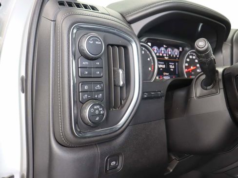 Used 2020 Chevrolet Silverado 2500 LTZ w/ LTZ Premium Package image 15