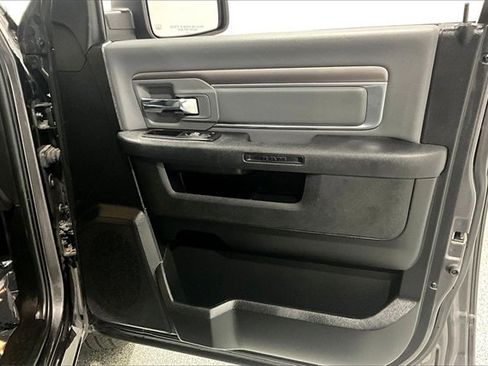 Used 2023 RAM 1500 Classic SLT image 30