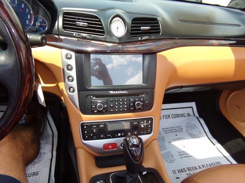 Used 2015 Maserati GranTurismo Convertible image 82