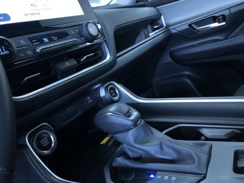 Certified 2025 Toyota Grand Highlander AWD image 29