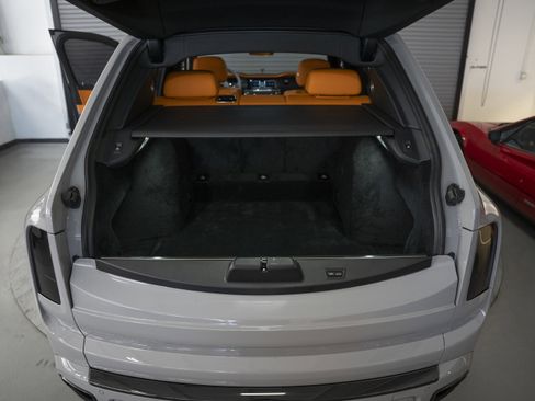 Used 2023 Rolls-Royce Cullinan Black Badge w/ Leather Finishing Pack image 57