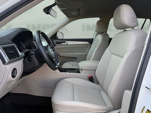 Used 2019 Volkswagen Atlas SE FWD image 11