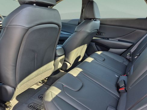 New 2026 Hyundai Elantra SEL Sport FWD image 15