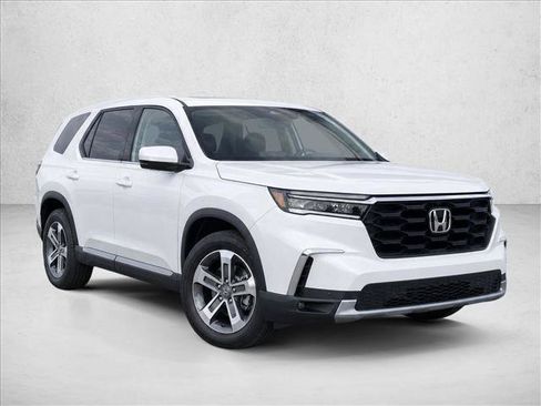 Used 2023 Honda Pilot EX-L image 3