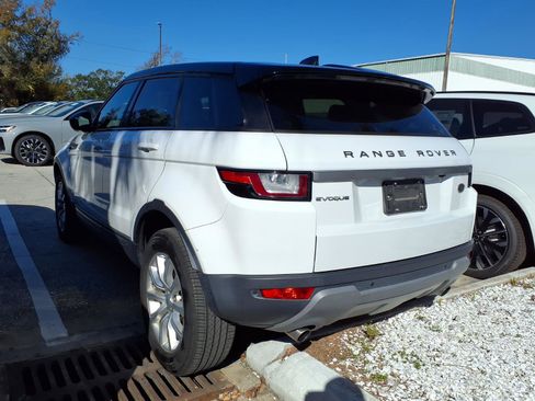 Used 2018 Land Rover Range Rover Evoque SE image 5