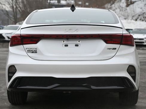 Used 2023 Kia Forte GT-Line w/ GT-Line Premium Package image 7