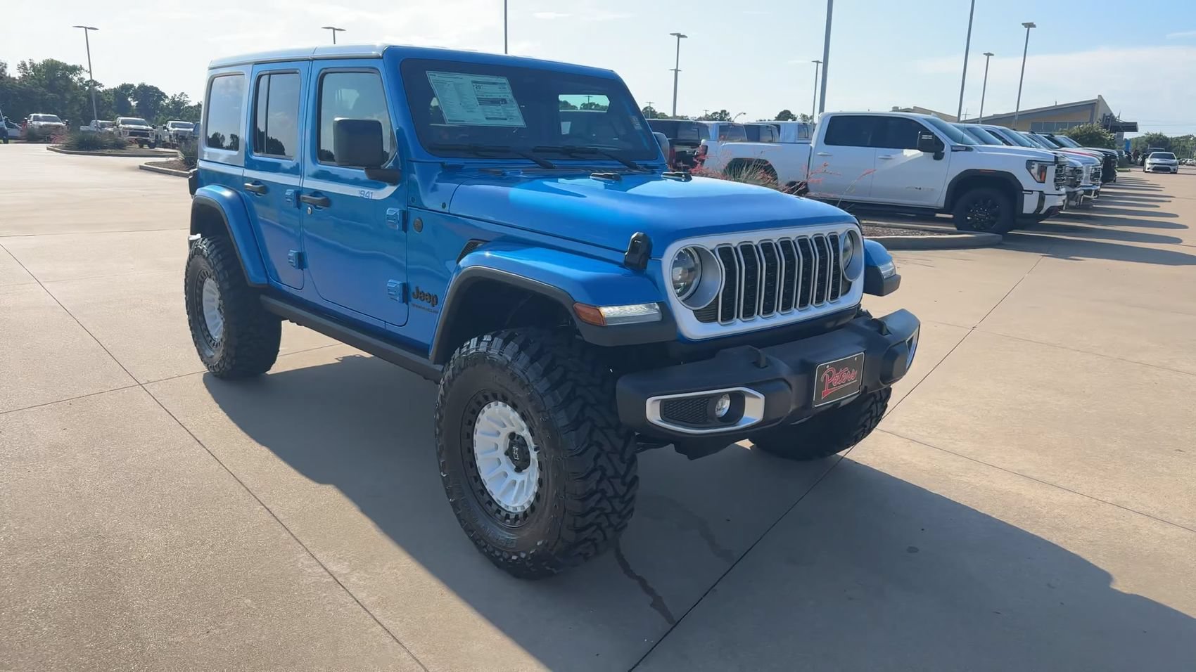 New 2026 Jeep Wrangler Unlimited Sahara w/ Whitecap Package AWD/4WD image 4