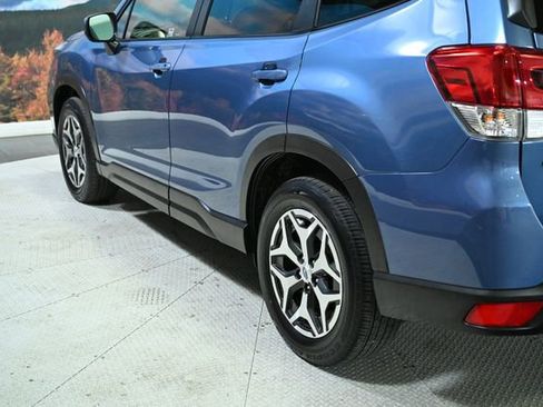 Used 2021 Subaru Forester Premium image 8