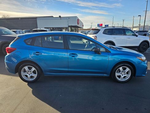Used 2017 Subaru Impreza 2.0i image 8