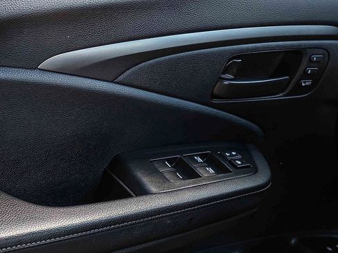 Used 2023 Honda Passport EX-L image 15