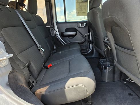 Used 2021 Jeep Wrangler Unlimited Sport AWD/4WD image 30