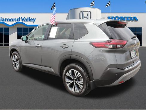 Used 2021 Nissan Rogue SV FWD image 4