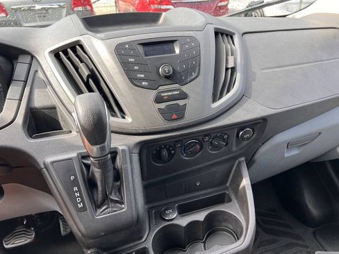 Used 2015 Ford Transit 250 130 Low Roof RWD image 18