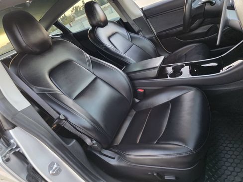 Used 2018 Tesla Model 3 Long Range RWD image 21